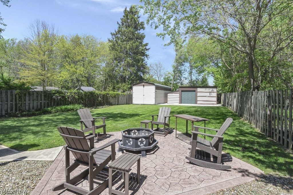 24164 Smith Avenue Westlake OH 44145