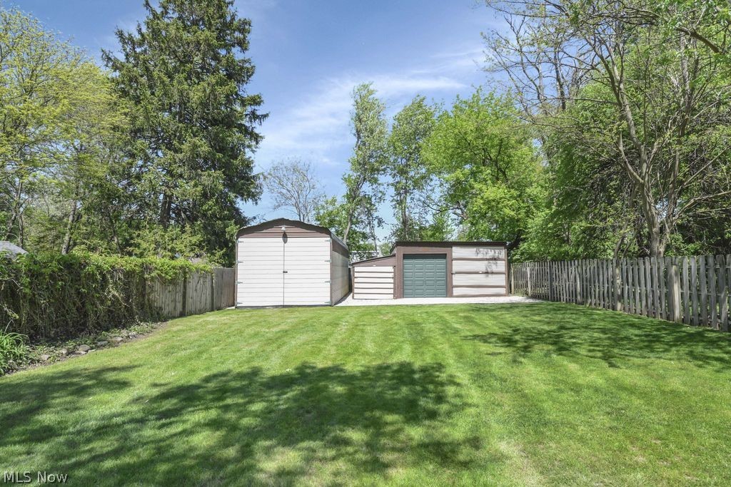24164 Smith Avenue Westlake OH 44145
