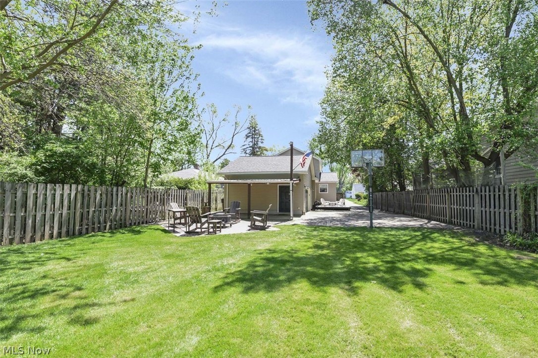 24164 Smith Avenue Westlake OH 44145