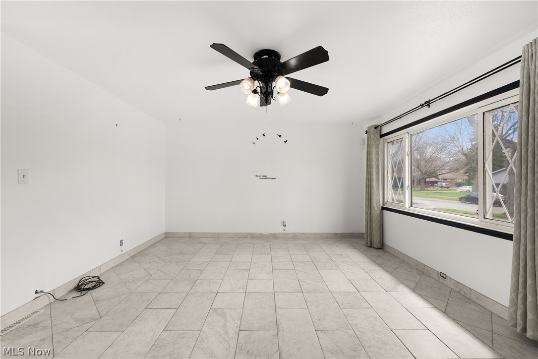 902 Colonel Drive Cleveland OH 44109