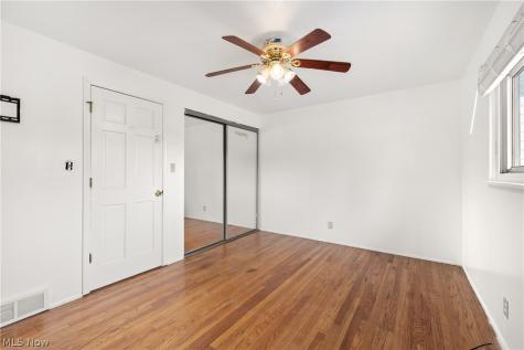 902 Colonel Drive Cleveland OH 44109