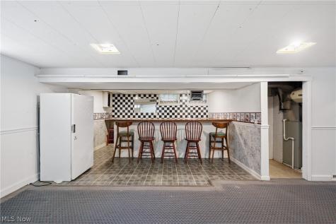 902 Colonel Drive Cleveland OH 44109