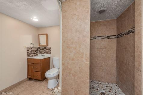 902 Colonel Drive Cleveland OH 44109