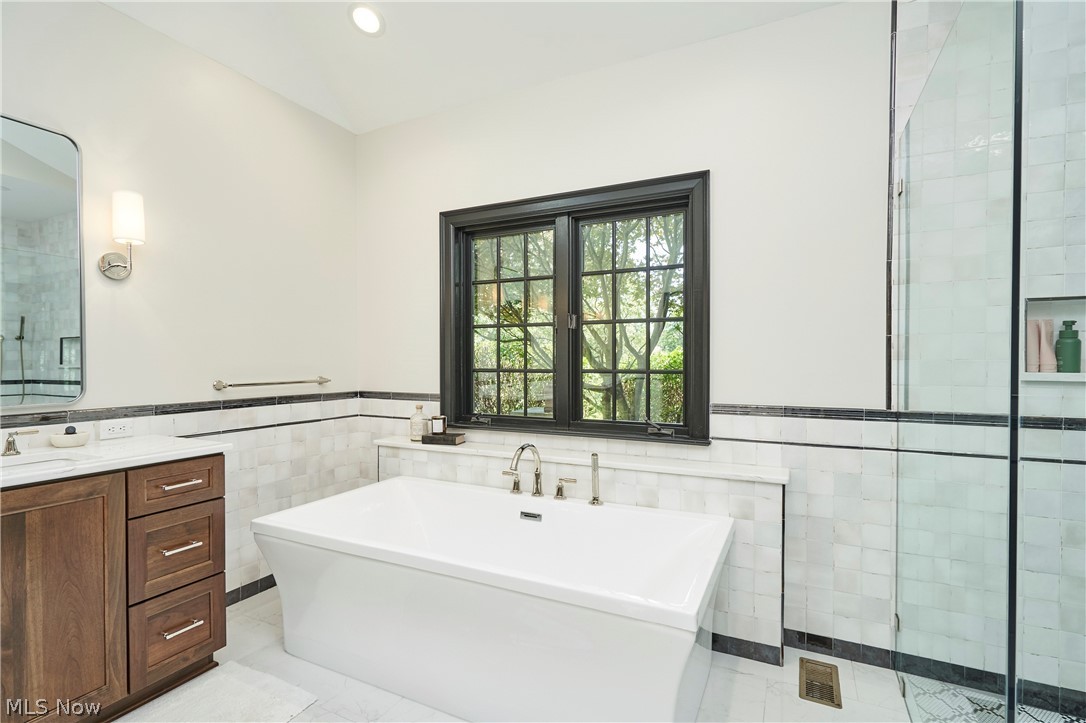 2120 Albertson Parkway Cuyahoga Falls OH 44223