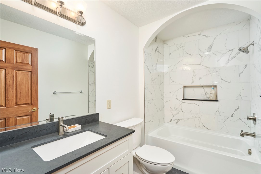 2120 Albertson Parkway Cuyahoga Falls OH 44223