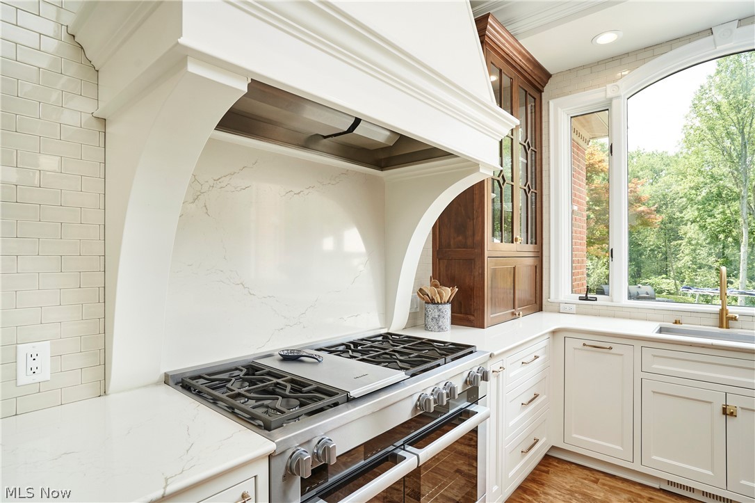 2120 Albertson Parkway Cuyahoga Falls OH 44223