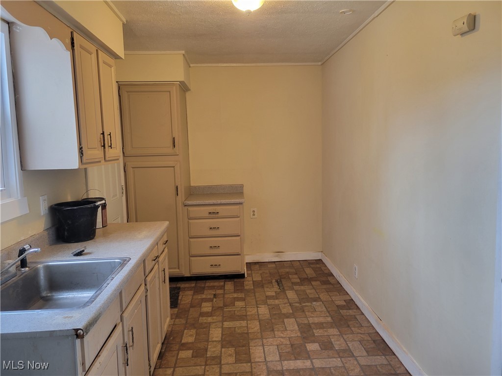 4176 W 143rd Street Cleveland OH 44135