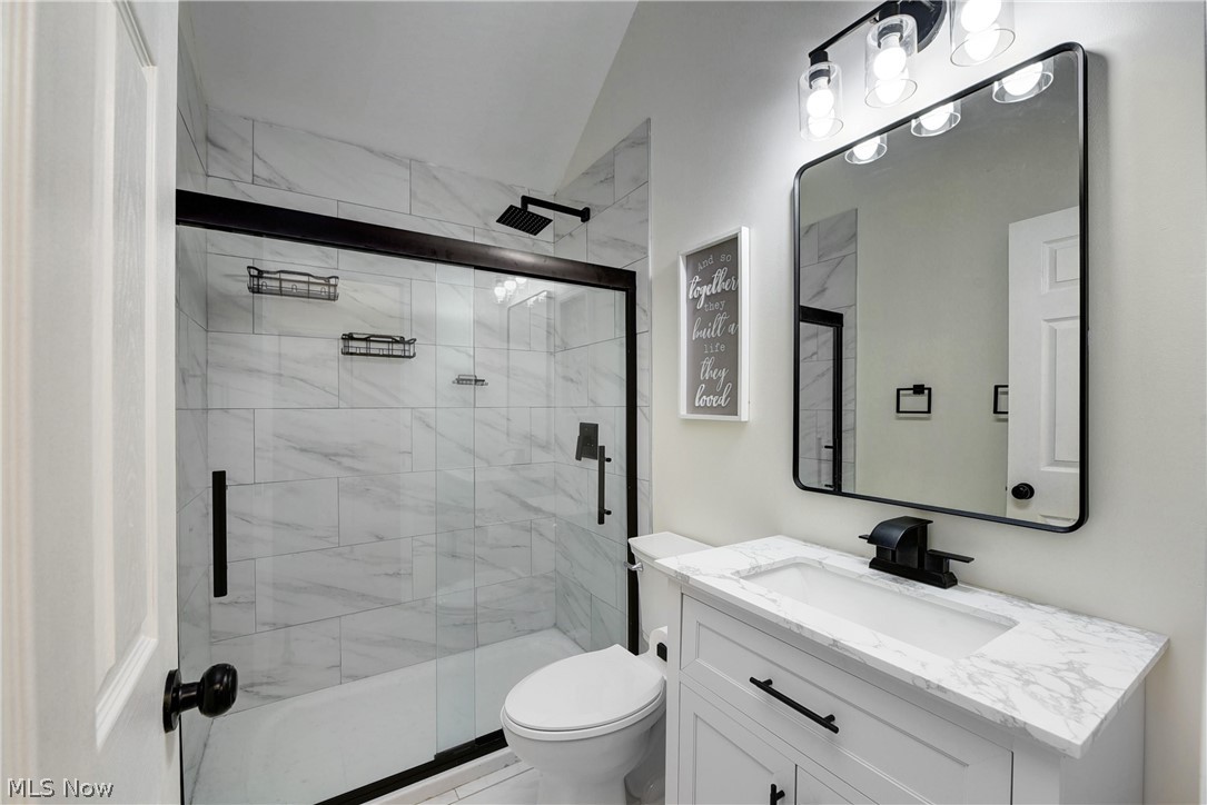 924 Greyton Cleveland Heights OH 44112