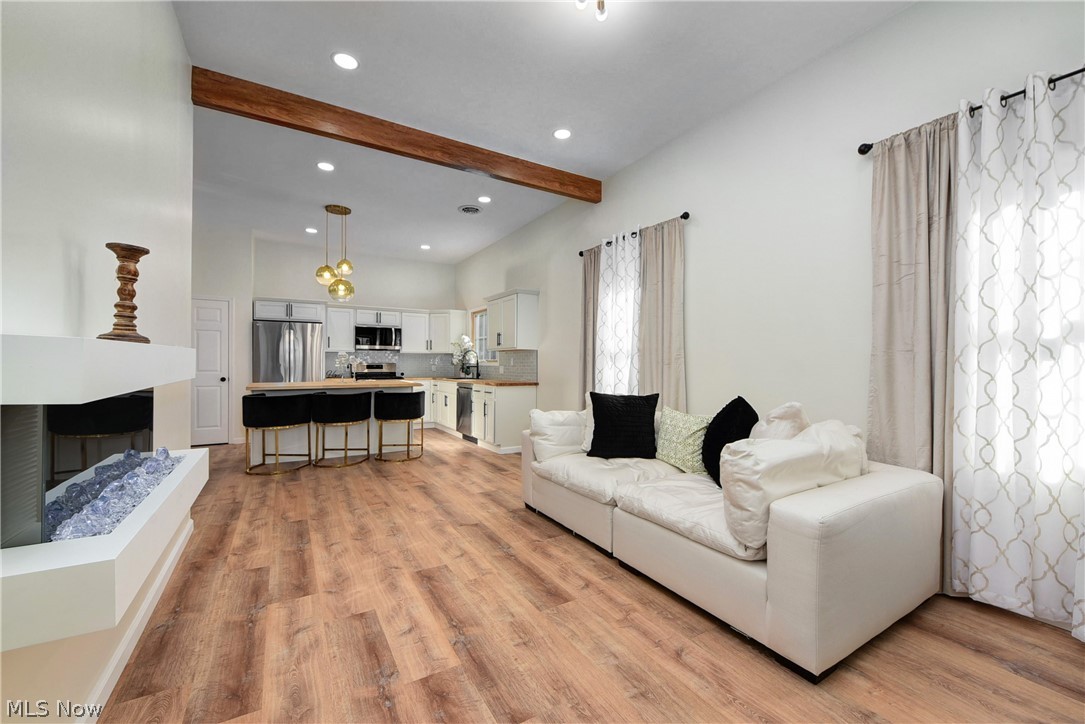 924 Greyton Cleveland Heights OH 44112