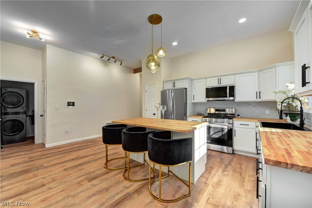 924 Greyton Cleveland Heights OH 44112