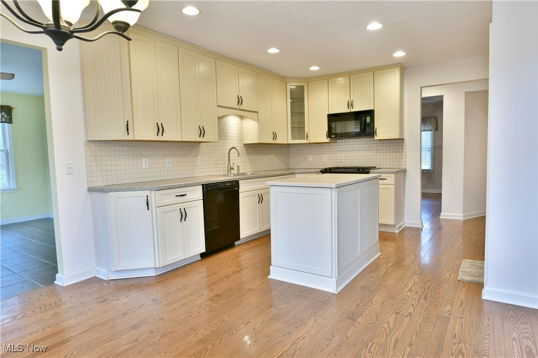 2613 Cadwallader Sonk Road Cortland OH 44410