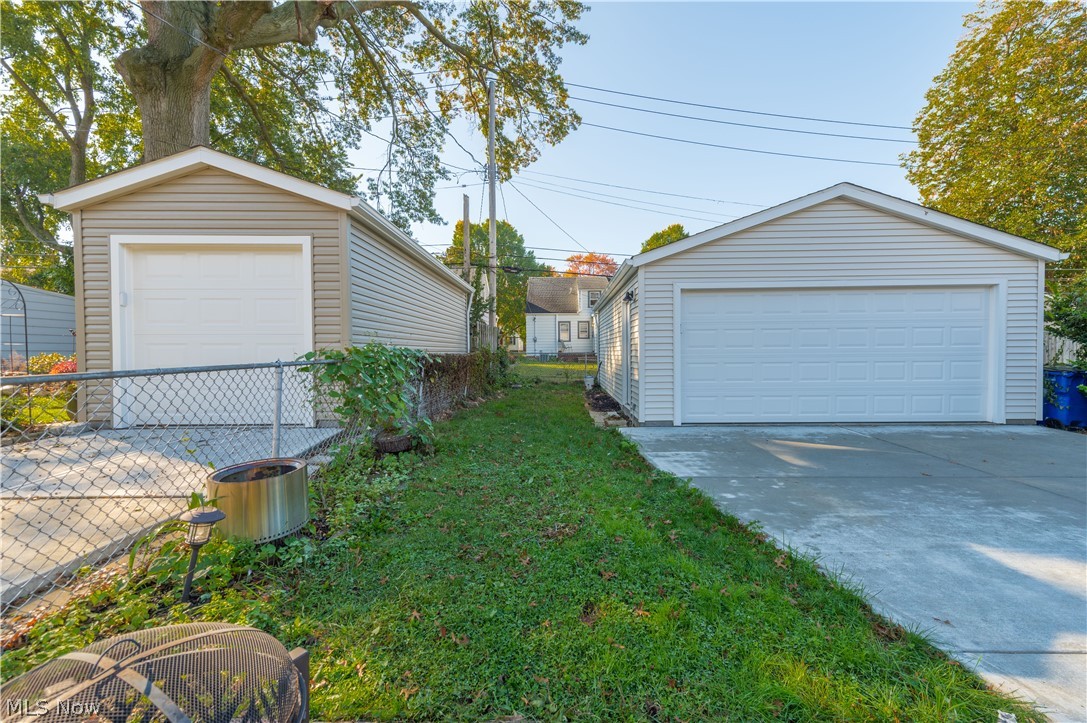 14427 Hollywood Avenue Cleveland OH 44111