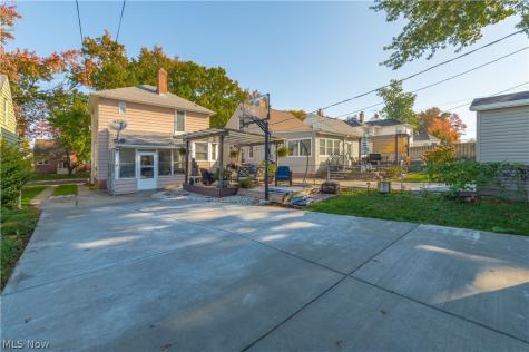 14427 Hollywood Avenue Cleveland OH 44111