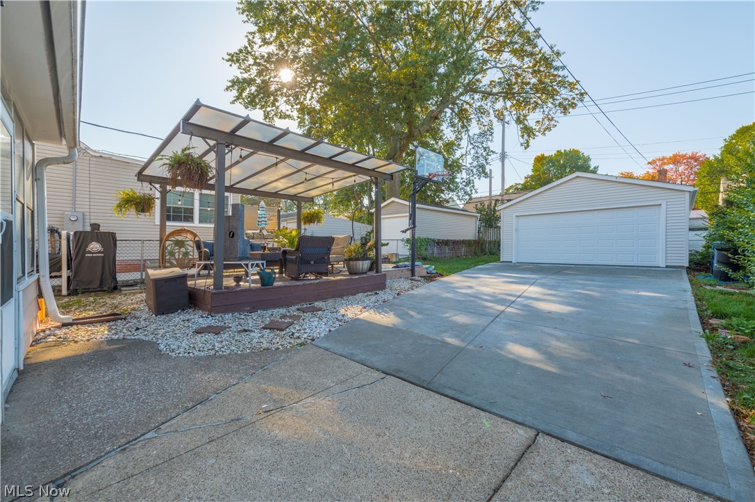 14427 Hollywood Avenue Cleveland OH 44111