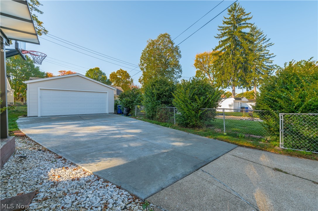 14427 Hollywood Avenue Cleveland OH 44111