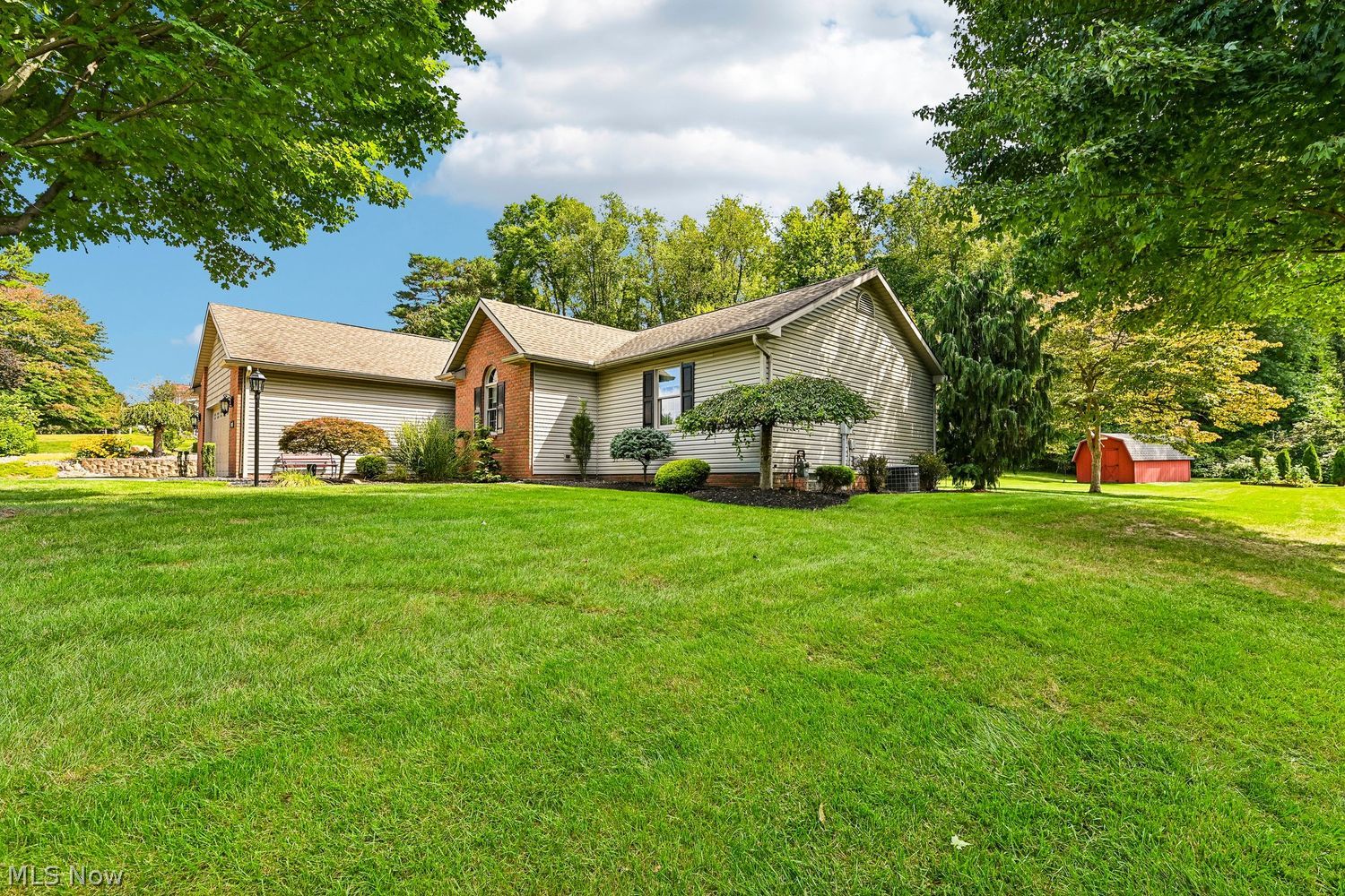 7174 Lake O' Springs Avenue NW North Canton OH 44720