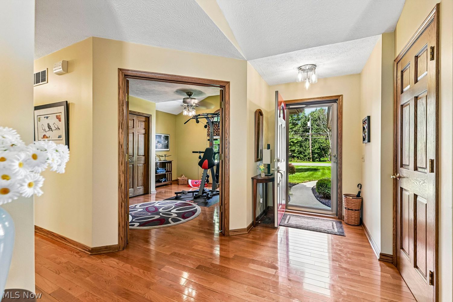 7174 Lake O' Springs Avenue NW North Canton OH 44720