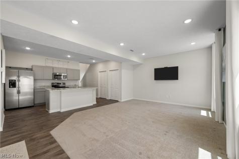 1357 Maple Grove Lane Uniontown OH 44685