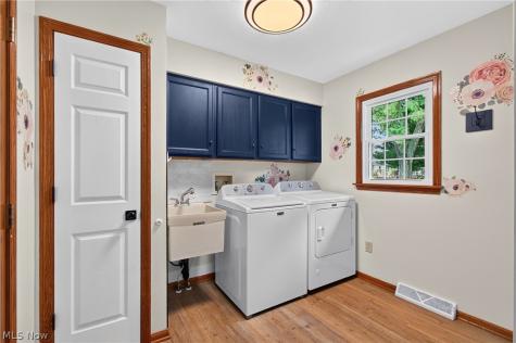 7513 Roni Street SW Massillon OH 44646