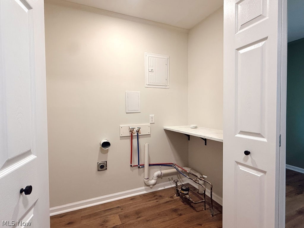 3086 Greenfield Warren OH 44485
