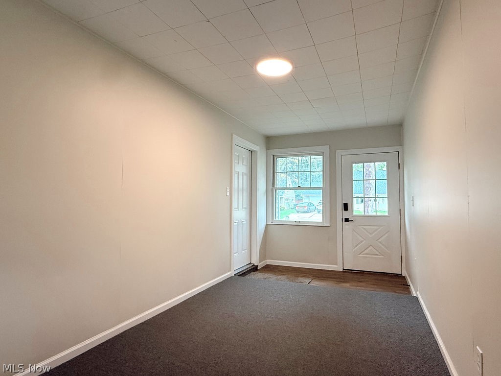 3086 Greenfield Warren OH 44485