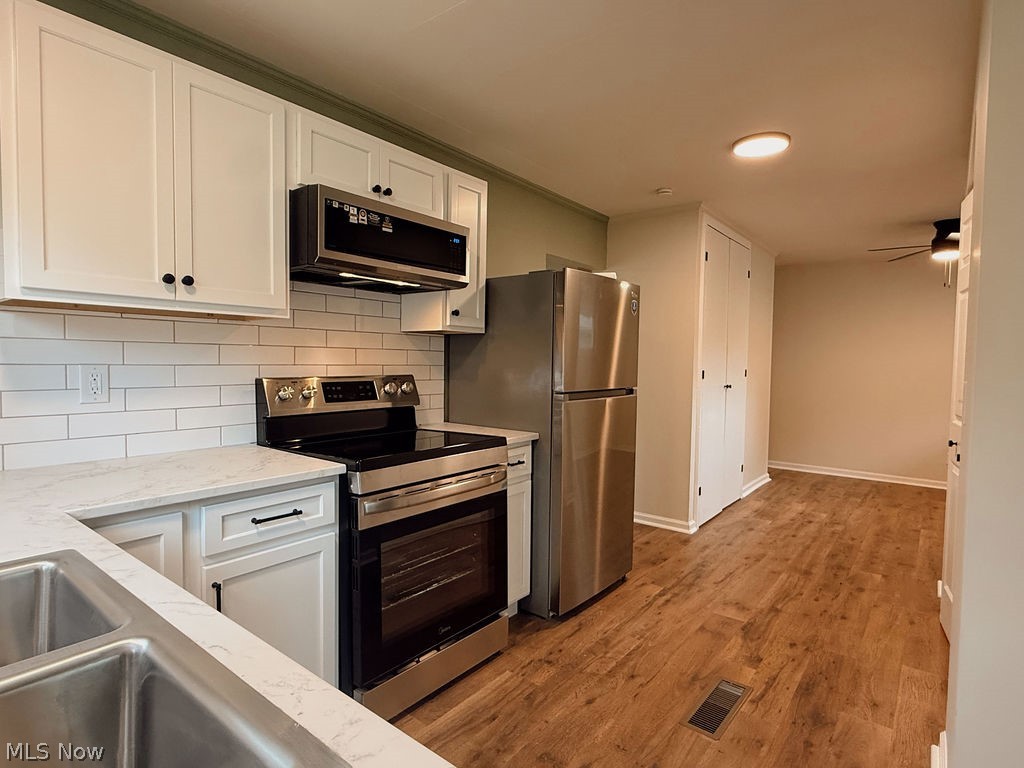 3086 Greenfield Warren OH 44485
