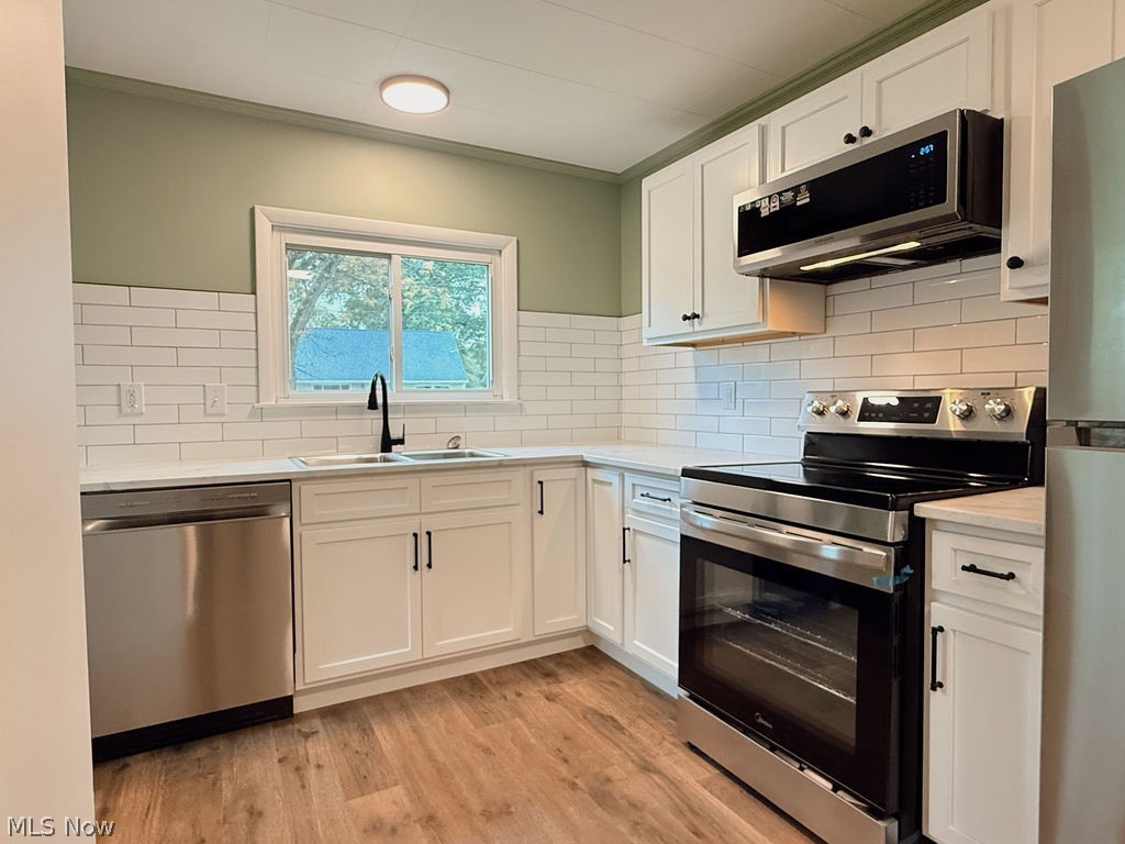 3086 Greenfield Warren OH 44485