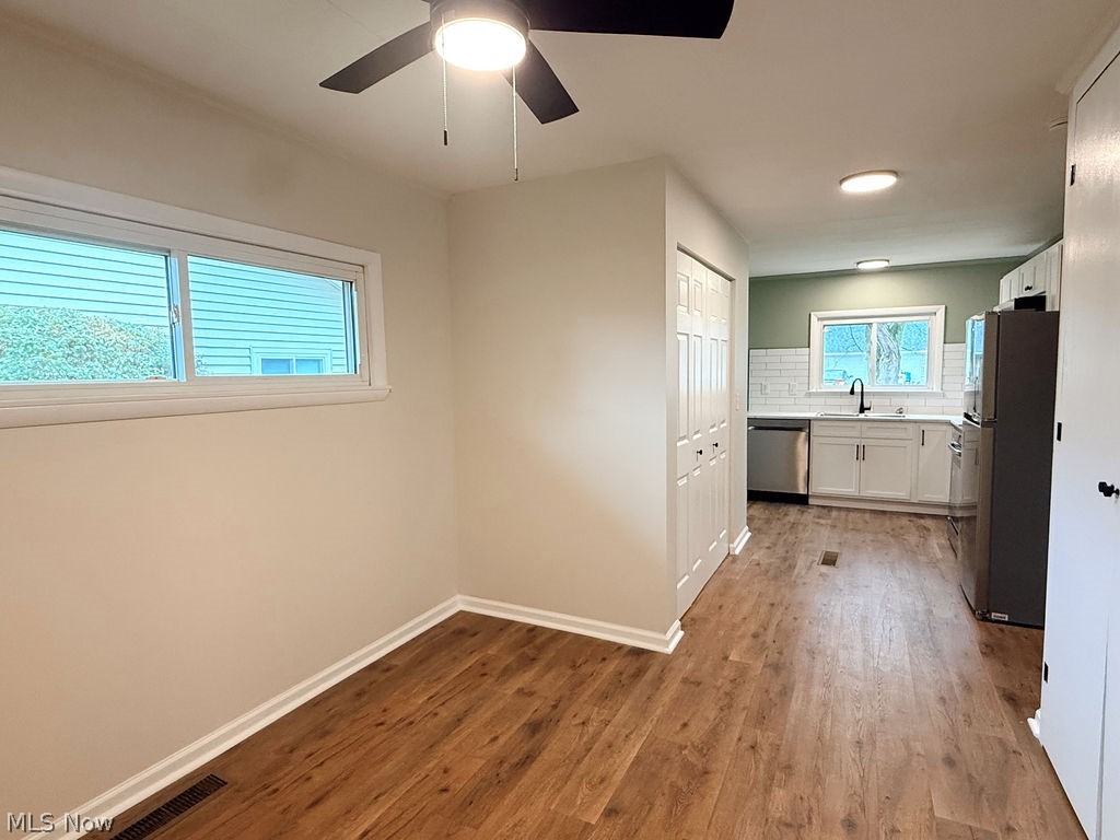 3086 Greenfield Warren OH 44485