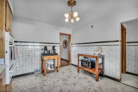 1332 W 38th Street Lorain OH 44053