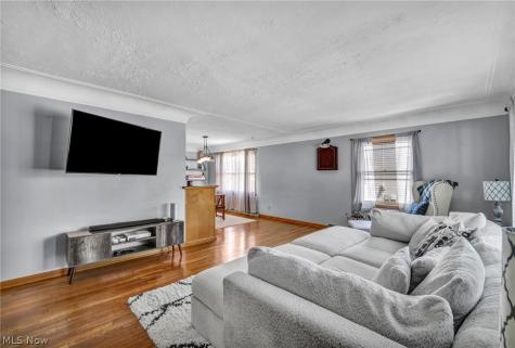 1332 W 38th Street Lorain OH 44053