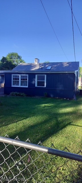 824 Ohio Avenue Mcdonald OH 44437