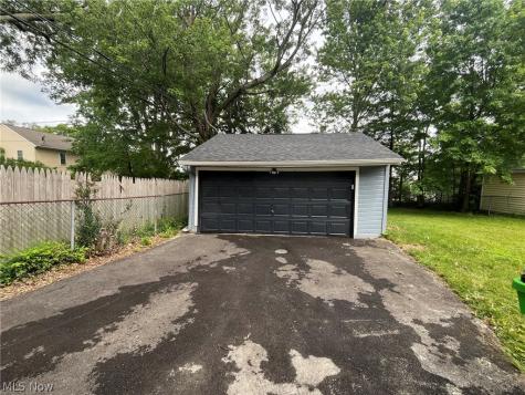 28061 Tremaine Drive Euclid OH 44132