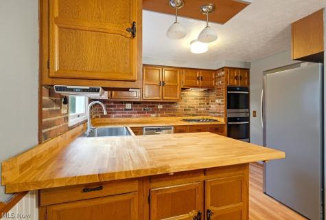 321 Suzanne Drive Kent OH 44240