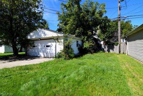 19701 Ormiston Avenue Cleveland OH 44119