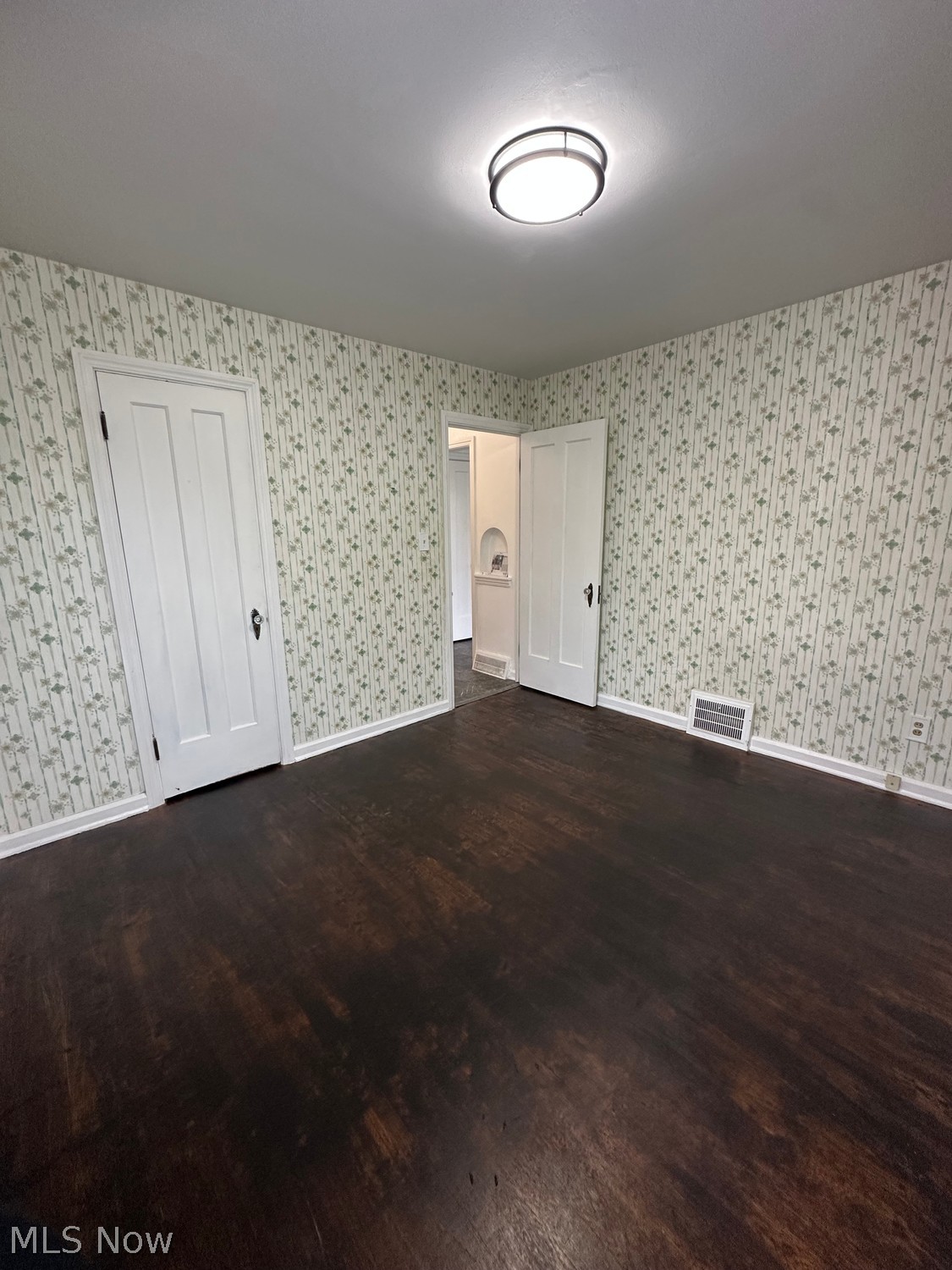 13304 St James Avenue Cleveland OH 44135