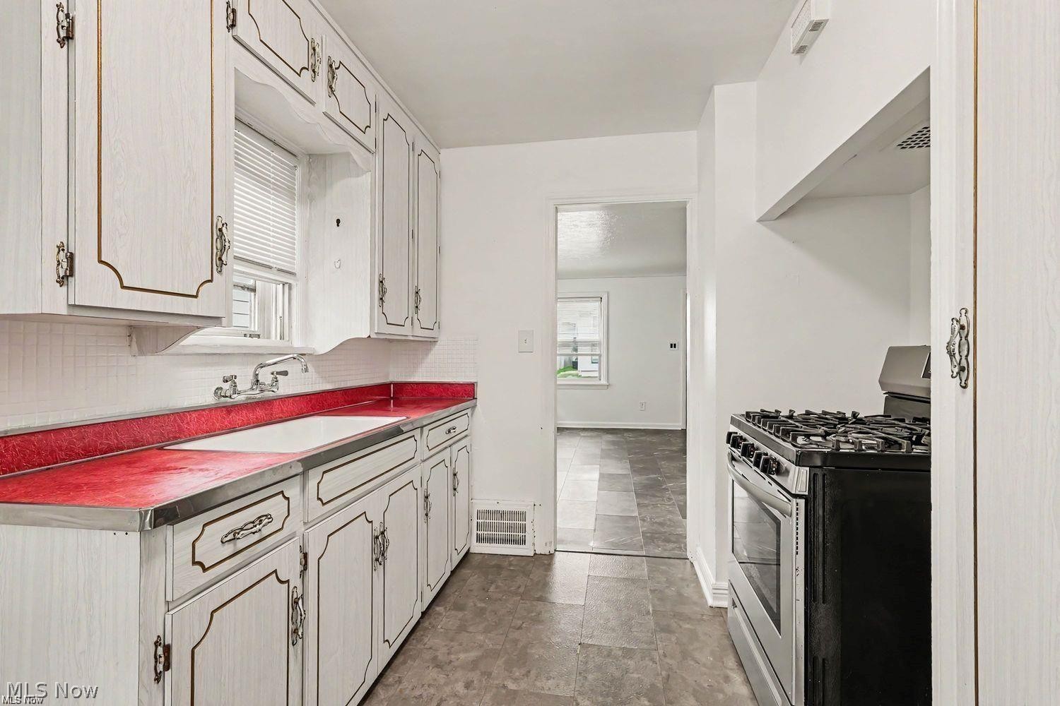 13304 St James Avenue Cleveland OH 44135