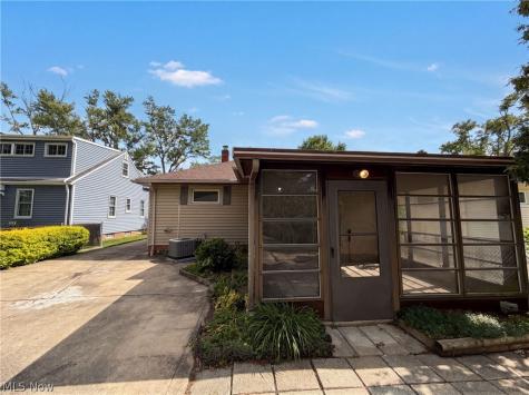 11970 Meadowbrook Drive Cleveland OH 44130
