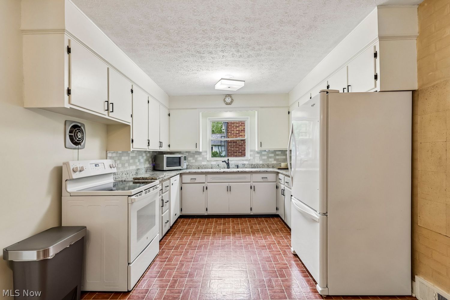 280 Melbourne Avenue Akron OH 44313