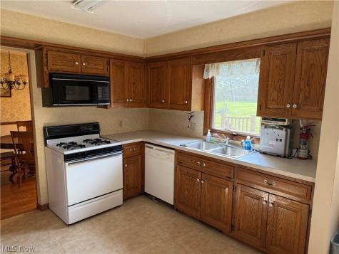 5920 Weaver Road New Franklin OH 44216