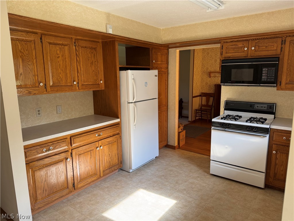 5920 Weaver Road New Franklin OH 44216