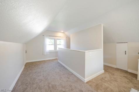 2239 Lake Road Akron OH 44312