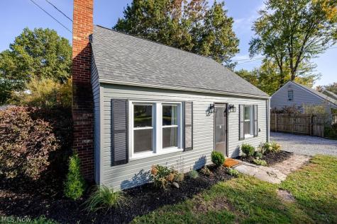 2239 Lake Road Akron OH 44312
