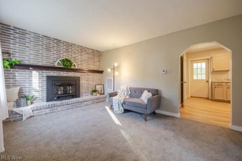 2239 Lake Road Akron OH 44312