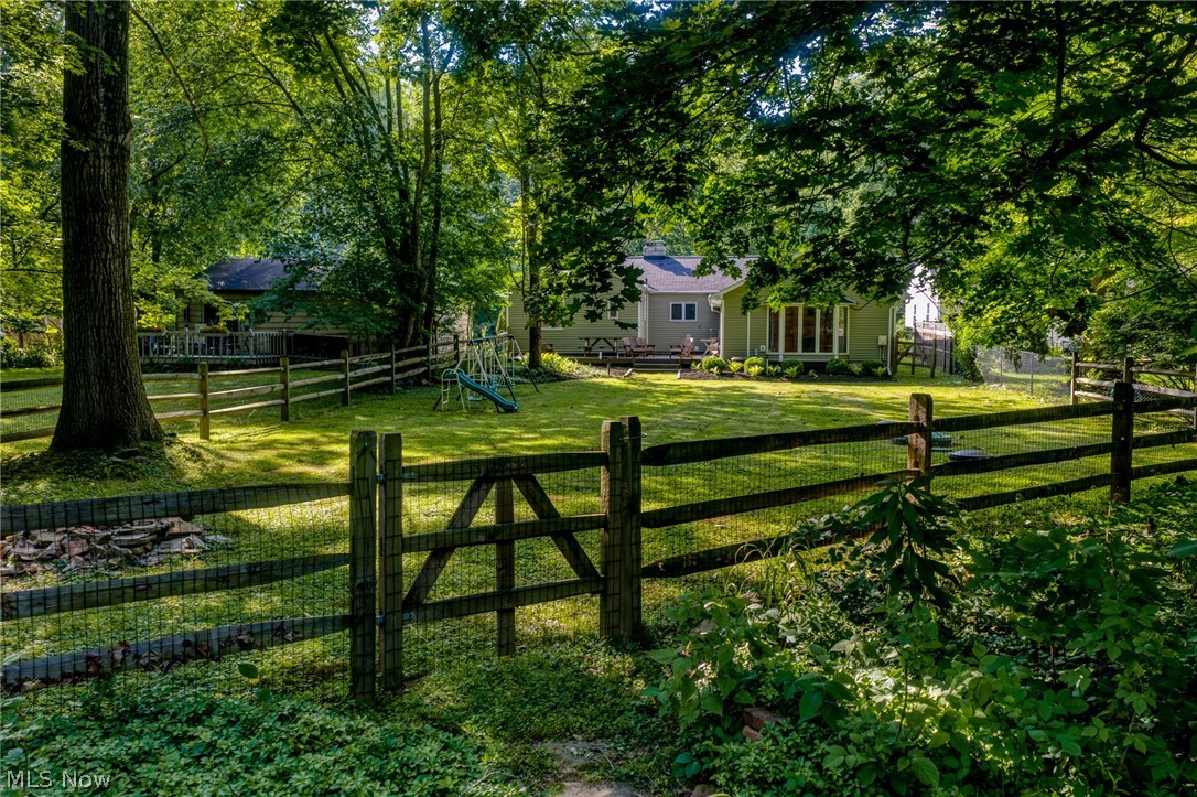 215 Miles Road Chagrin Falls OH 44022