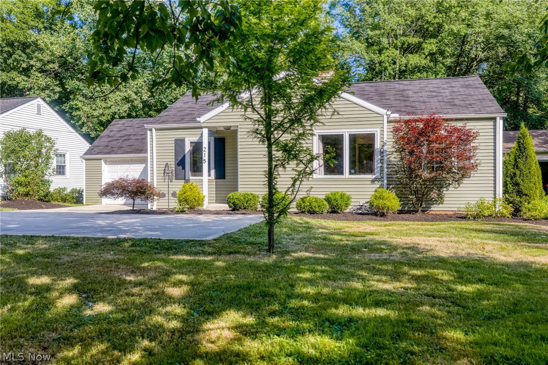 215 Miles Road Chagrin Falls OH 44022