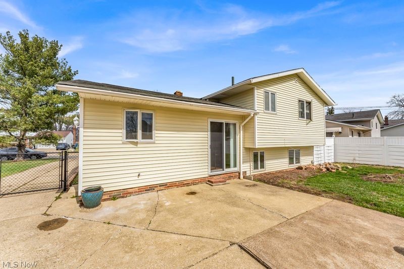 462 Waterbury Drive Eastlake OH 44095