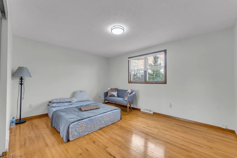 462 Waterbury Drive Eastlake OH 44095