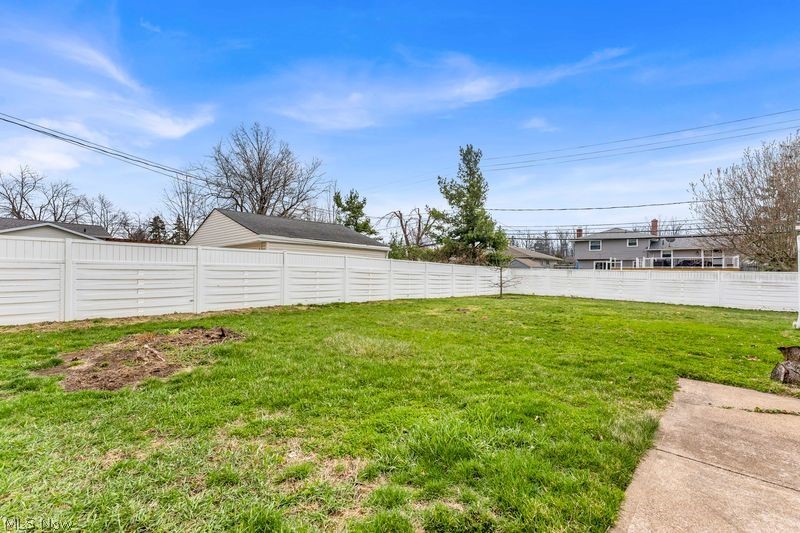 462 Waterbury Drive Eastlake OH 44095