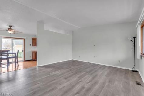 462 Waterbury Drive Eastlake OH 44095