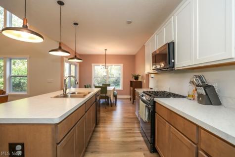 1105 Woodbend Road Ravenna OH 44266
